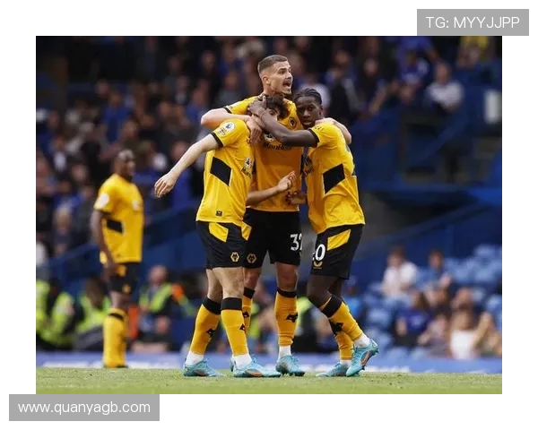 天空与太阳的对决在8月13日绽放光芒的奇妙时刻