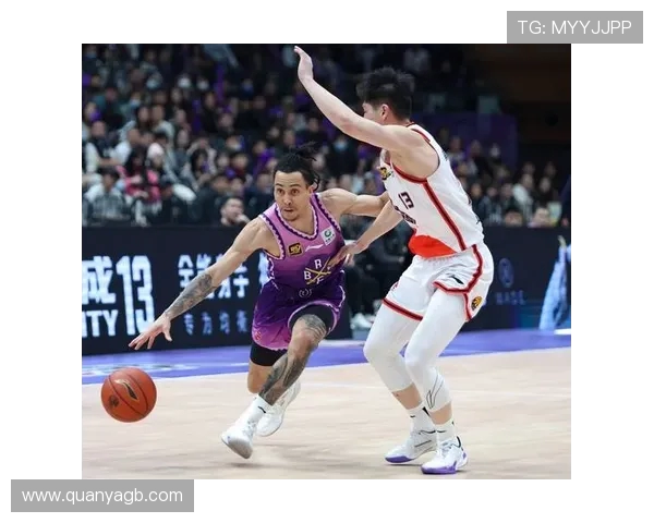 北京篮球队个人能力深度解析与球员成长之路探讨 北京篮球队个人能力深度解析与球员成长之路探讨